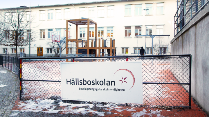 Hällsboskolan.