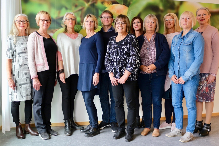 Gruppbild på redaktionen för tjänsten Fråga en rådgivare
