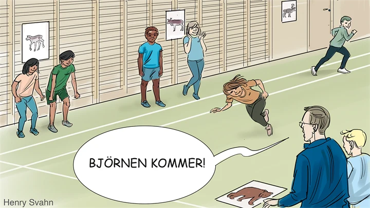 Barn i en idrottshall, en elev springer fort och en lärare ropar 