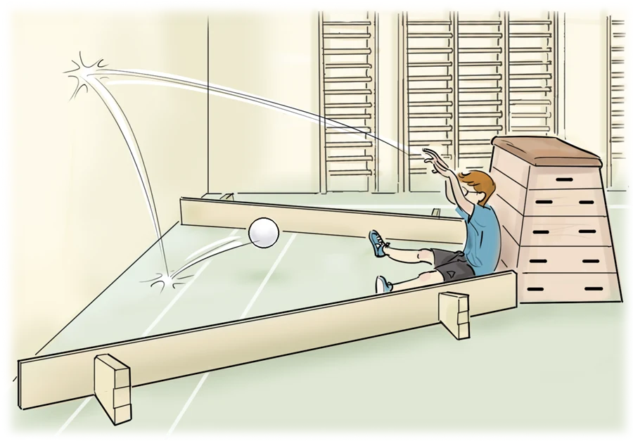 En elev som kastar boll mot en vägg. Eleven har ryggen mot en plint och ytan är avgränsad av två bänkar.