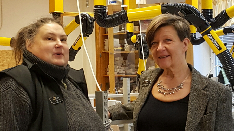 Bilden visar Susanne Niemi och Ann-Mari Mäki Larsson