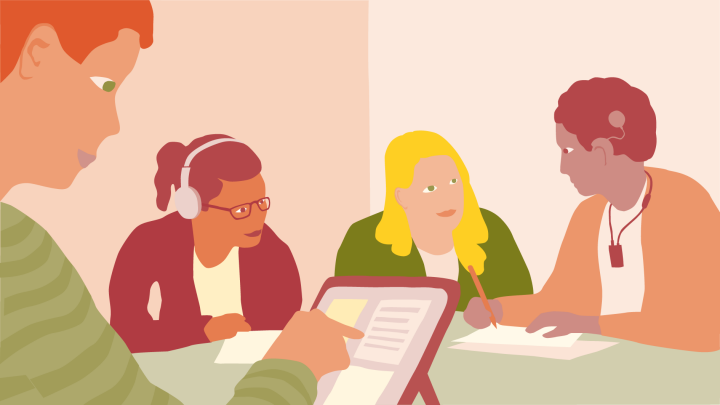 Illustration: Fyra personer runt ett bord. En pojke arbetar på en surfplatta, en flicka sitter med hörlurar, två personer samtalar, en av dem har en bärbar hörslinga.