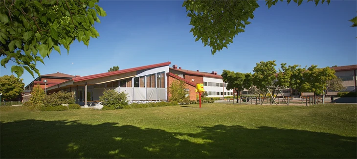 Birgittaskolans skolbyggnad.
